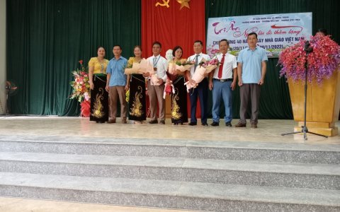 ngày 19/11/2022 UBND xã Trung thành long trọng tổ chức Lễ kỷ niệm 40 năm ngày nhà giáo Việt Nam 20/11/2022